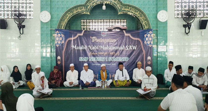 Peringatan Maulid Nabi Mengingat Sejarah Kelahiran Nabi Muhammad Saw Smp Negeri 1 Sumenep