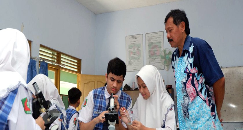 IMPLEMENTASI PROGRAM SEKOLAH PENGGERAK DI SMP NEGERI 1 SUMENEP